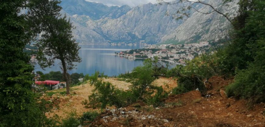 SATILIK ARAZI KOTOR’DA