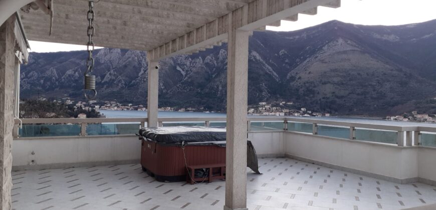 SATILIK DAİRE KOTOR’DA