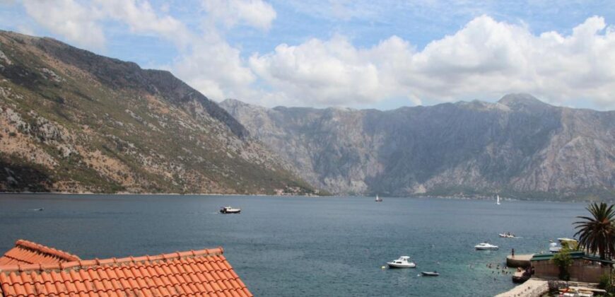 KOTOR’DA SATILIK EV