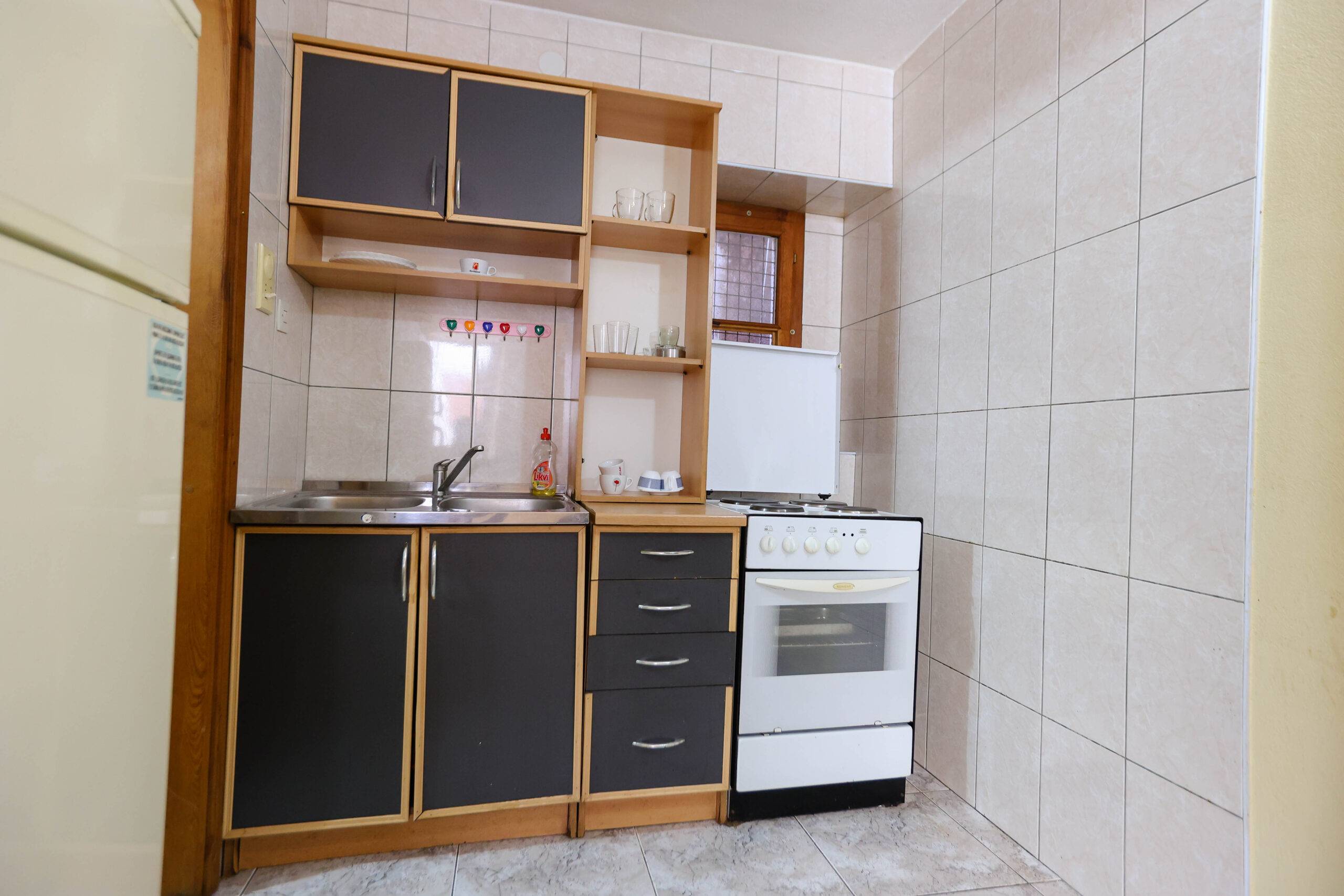 HOUSE FOR SALE ( Kotor)